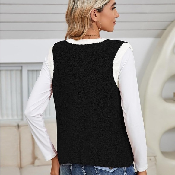 Women's Black Button-Up Vest - Picture 5 of 13